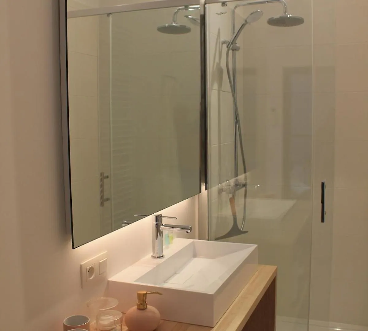 Charming Apartment With Cathedral View! On The 4Th Floor Antwerp