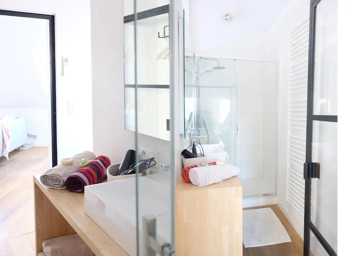 Charming Apartment With Cathedral View! On The 4Th Floor Antwerp 0*,